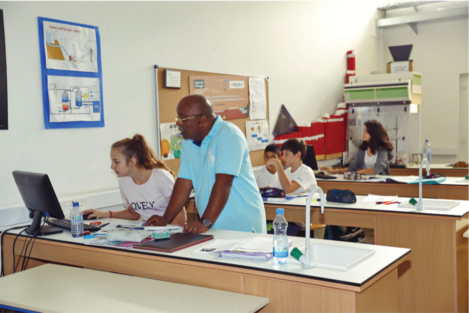 Το Γαλλο-Κυπριακό σχολείο παρέχει μια αποτελεσματική πολιτική γλωσσών: